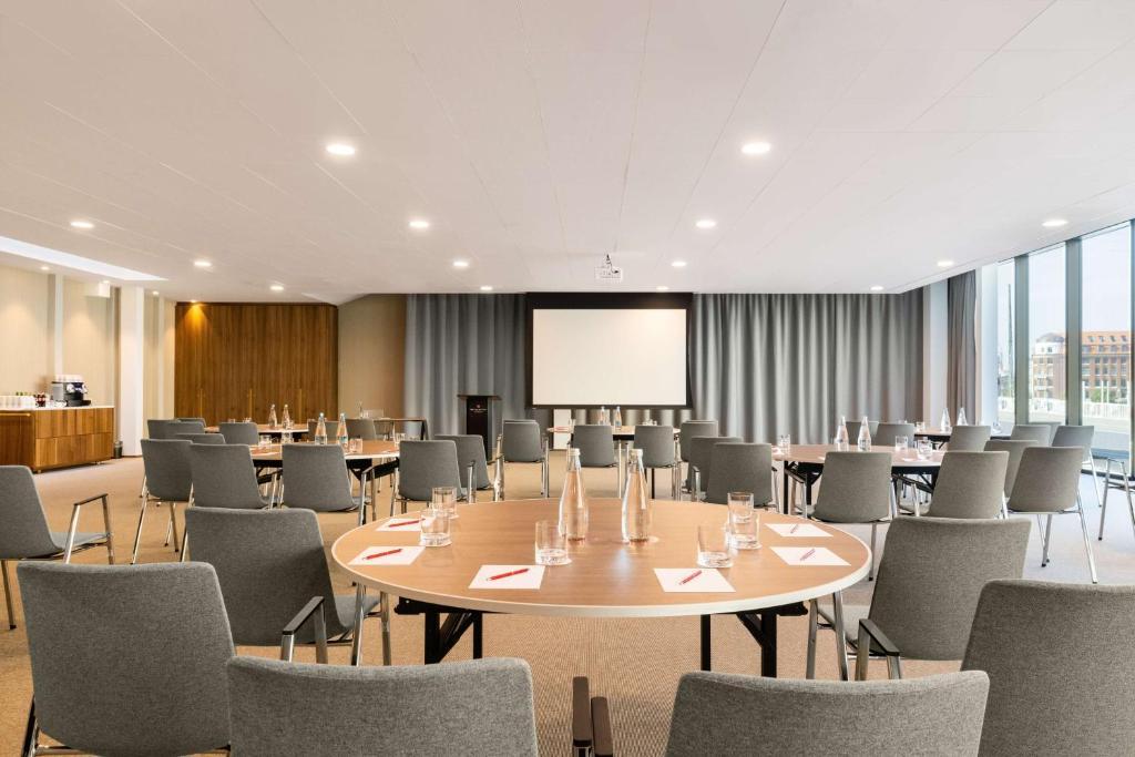 Nh Collection Frankfurt Spin Tower Ξενοδοχείο Φραγκφούρτη Εξωτερικό φωτογραφία