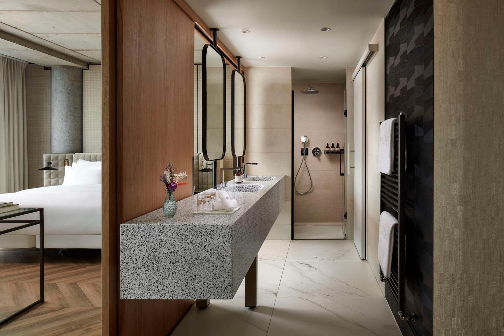 Nh Collection Frankfurt Spin Tower Ξενοδοχείο Φραγκφούρτη Εξωτερικό φωτογραφία