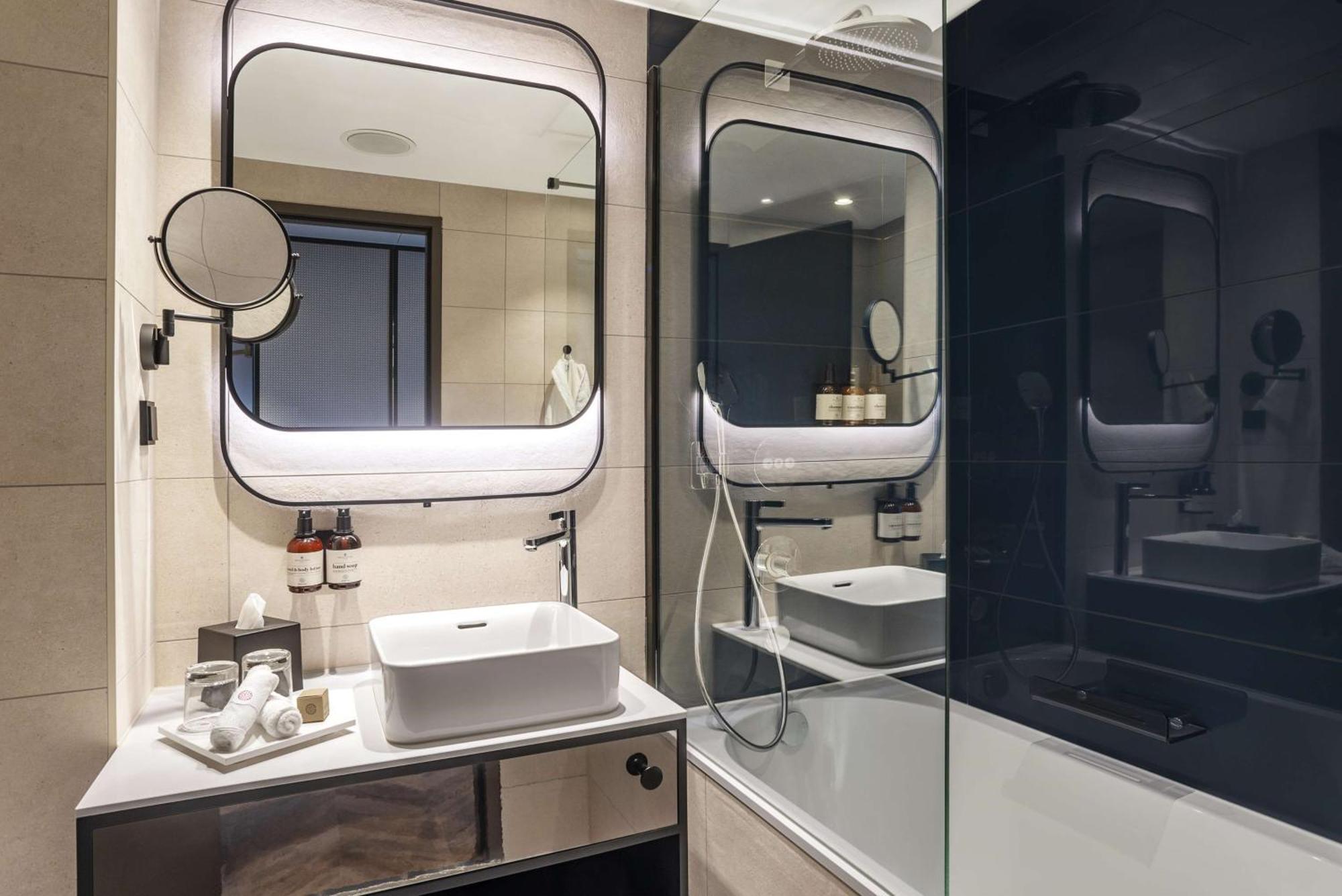 Nh Collection Frankfurt Spin Tower Ξενοδοχείο Φραγκφούρτη Εξωτερικό φωτογραφία
