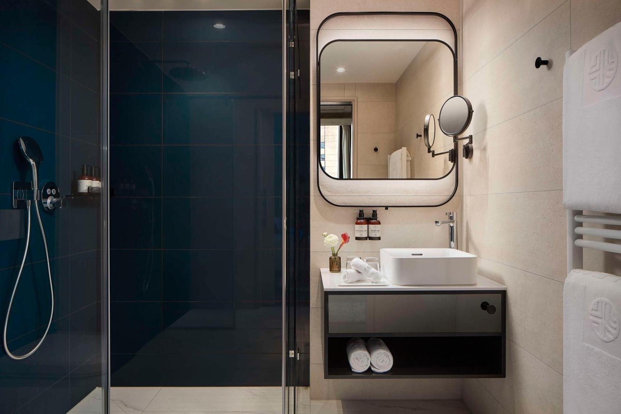 Nh Collection Frankfurt Spin Tower Ξενοδοχείο Φραγκφούρτη Εξωτερικό φωτογραφία