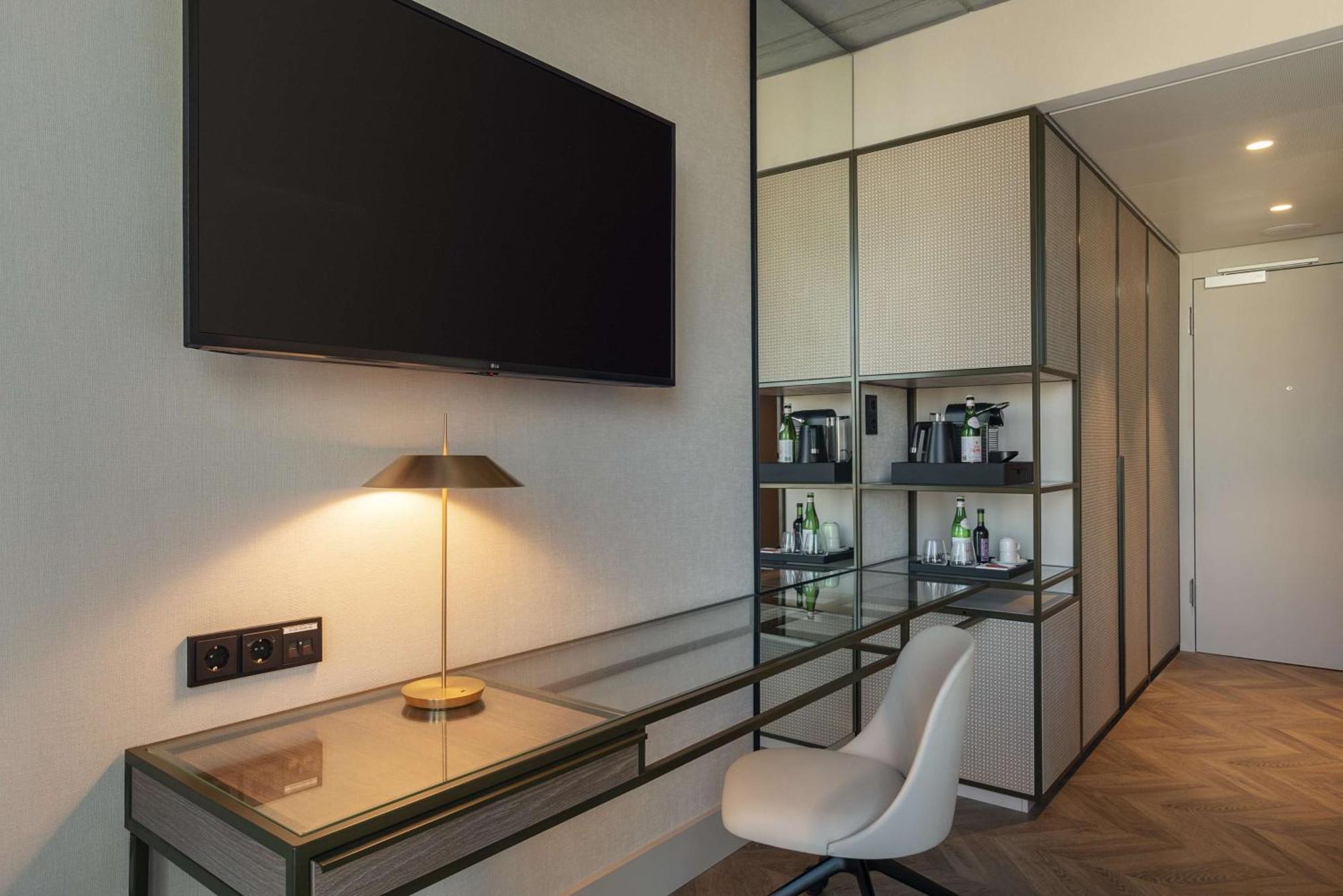 Nh Collection Frankfurt Spin Tower Ξενοδοχείο Φραγκφούρτη Εξωτερικό φωτογραφία